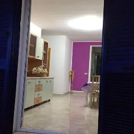 Ferienhaus Charming On The With Spacious Terraces Garden - Pets Allowed